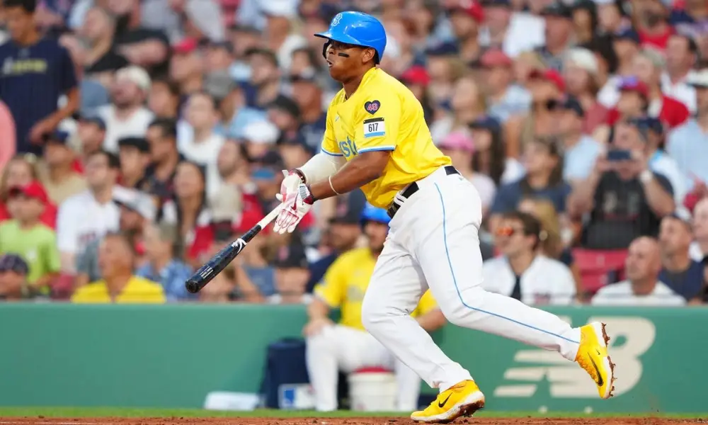 Rafael Devers Looks to Extend Hitting Streak Against Yankees’ Carlos Rodón on July 28