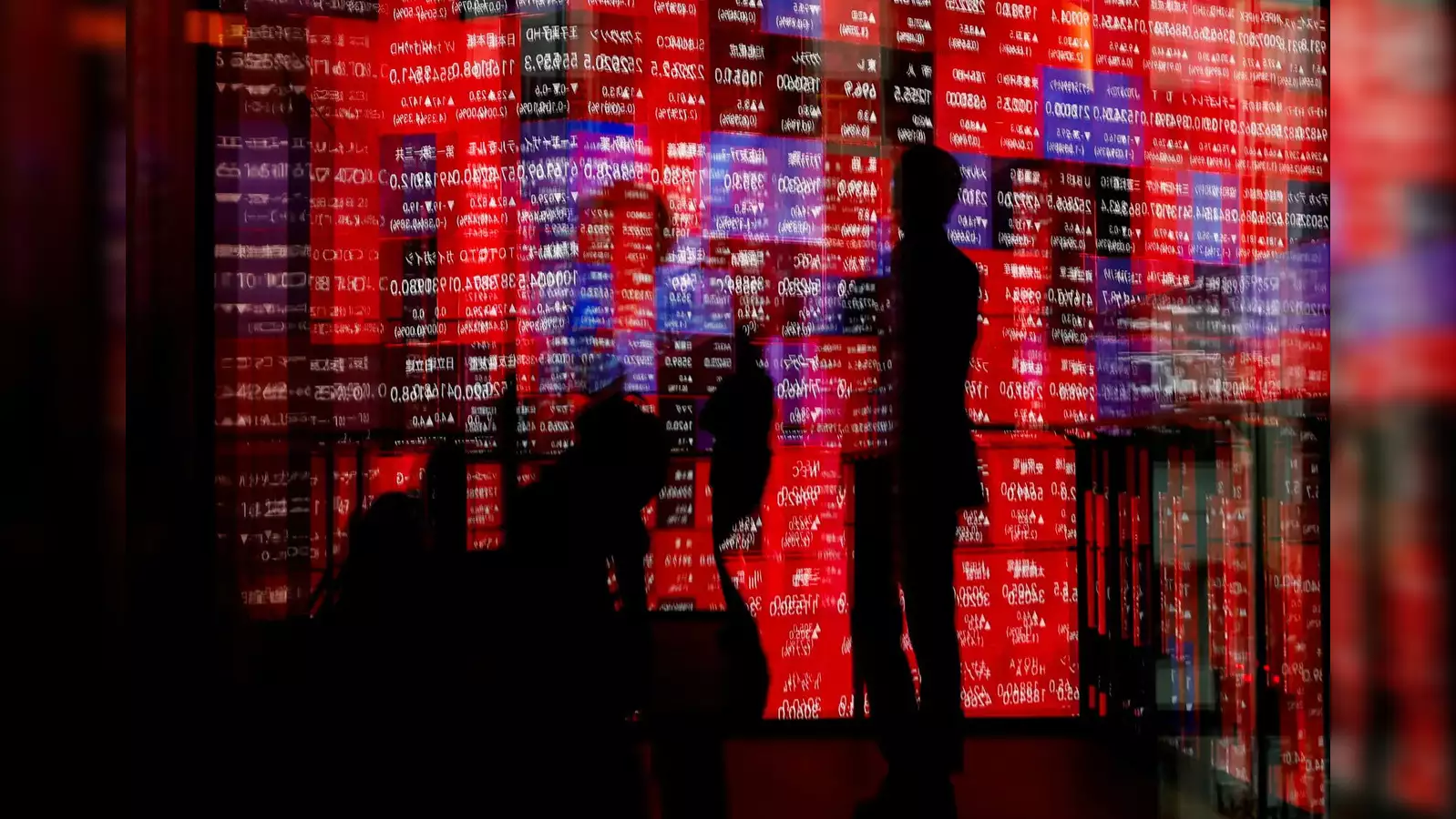 Japanese and Asia-Pacific Markets Plunge Amid Wall Street Sell-Off and Recession Fears