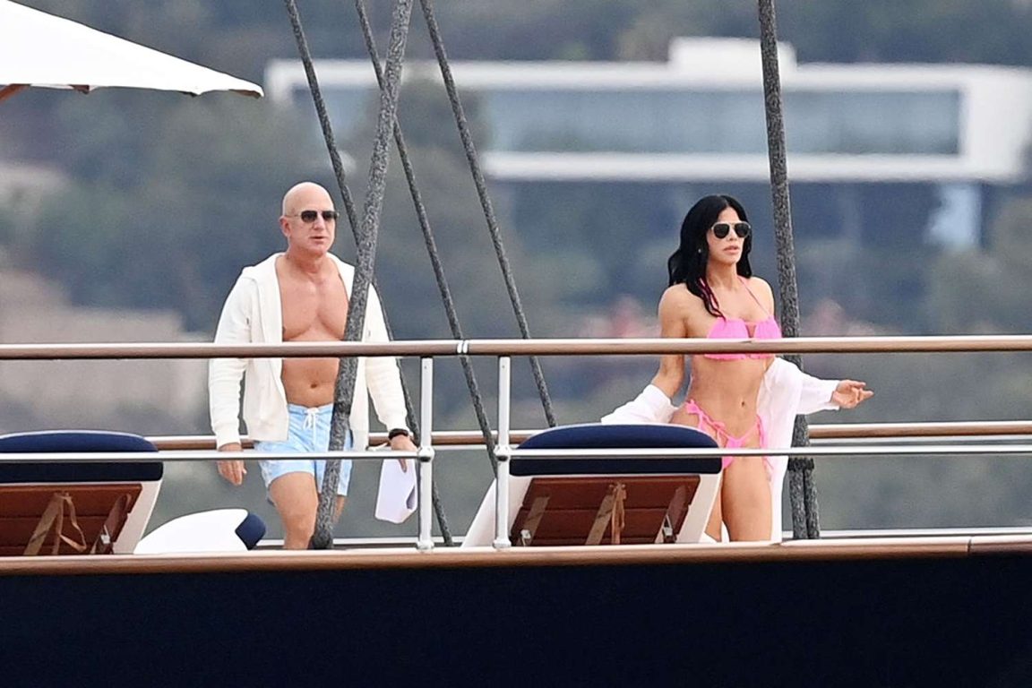 Jeff Bezos Skips Sardinian Beach Purchase During Luxurious Yacht Outing with Lauren Sanchez