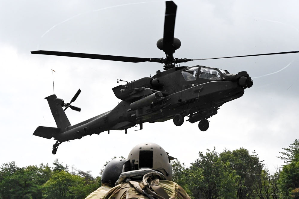 Poland Strengthens Defense with $10 Billion Deal for 96 Apache Helicopters from Boeing