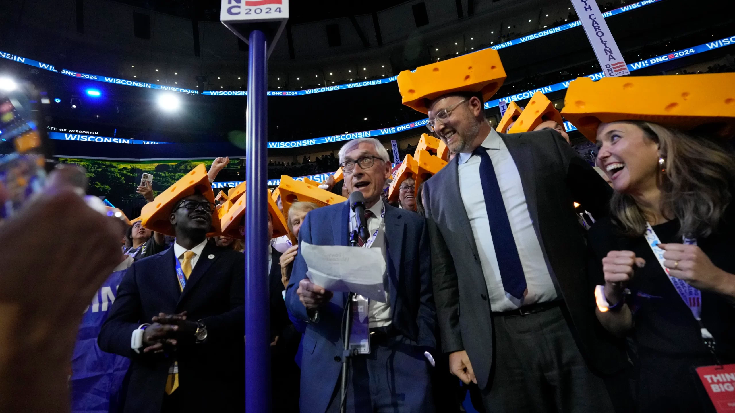 Rivalry with Chicago Bears Fans Disrupts Wisconsin Governor Tony Evers at DNC