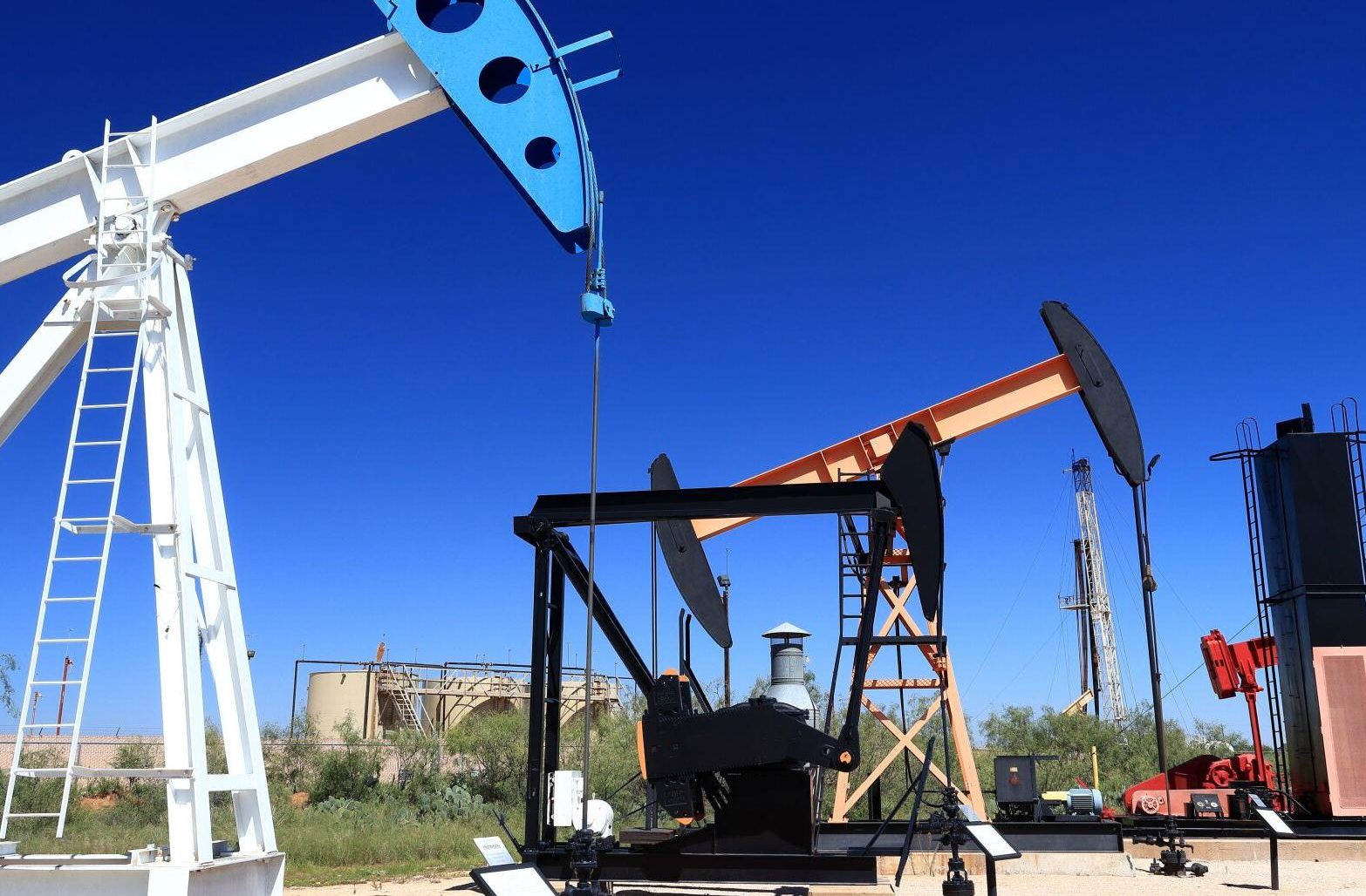 Texas Oil Production Hits New Highs Amid Decline in Upstream Sector Jobs