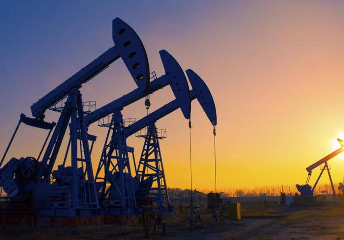 Texas Oil Production Hits New Highs Amid Decline in Upstream Sector Jobs