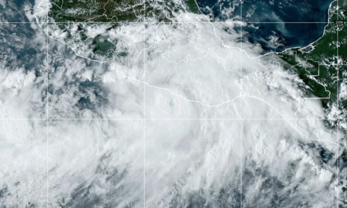 Category 3 Hurricane John Hits Southern Mexico, Sparking Evacuations and Severe Flood Warnings