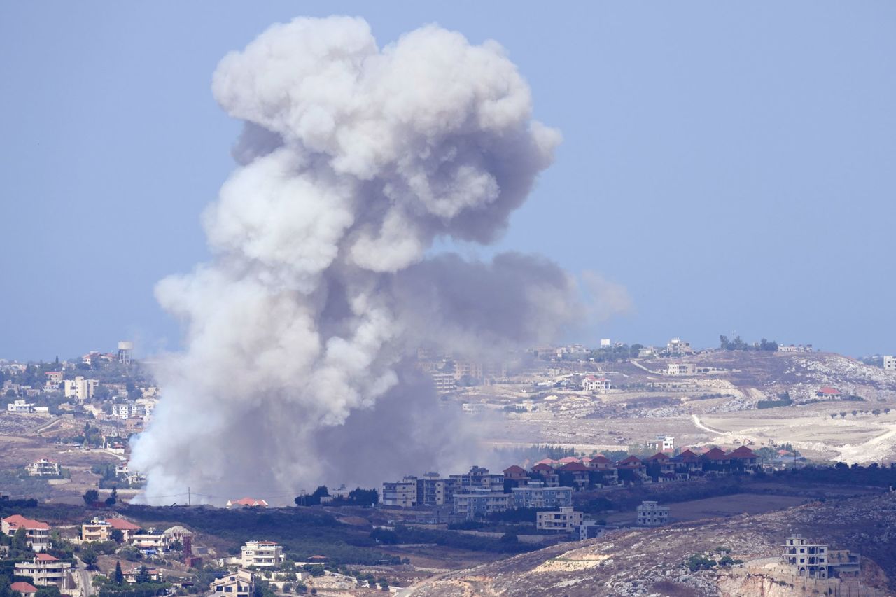 Israeli Airstrikes in Lebanon Kill Over 490 Amid Intensifying Conflict with Hezbollah, Raising Fears of Full-Scale War