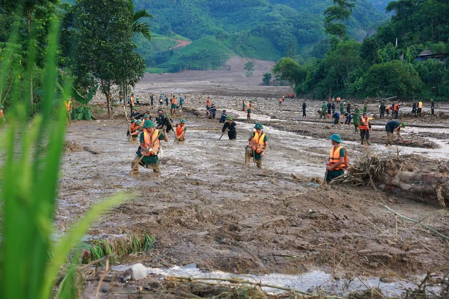 Vietnam Faces Crisis After Typhoon Yagi as Death Toll Reaches 233 and Rescue Efforts Continue