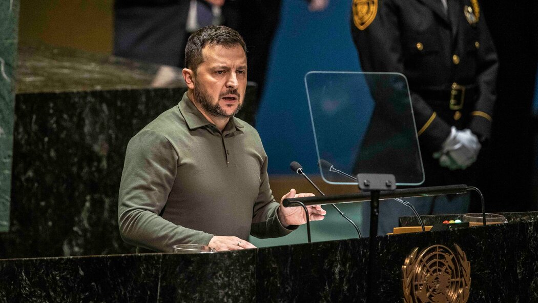 Zelensky Warns of Russian Plans to Attack Ukrainian Nuclear Plants in UN Address